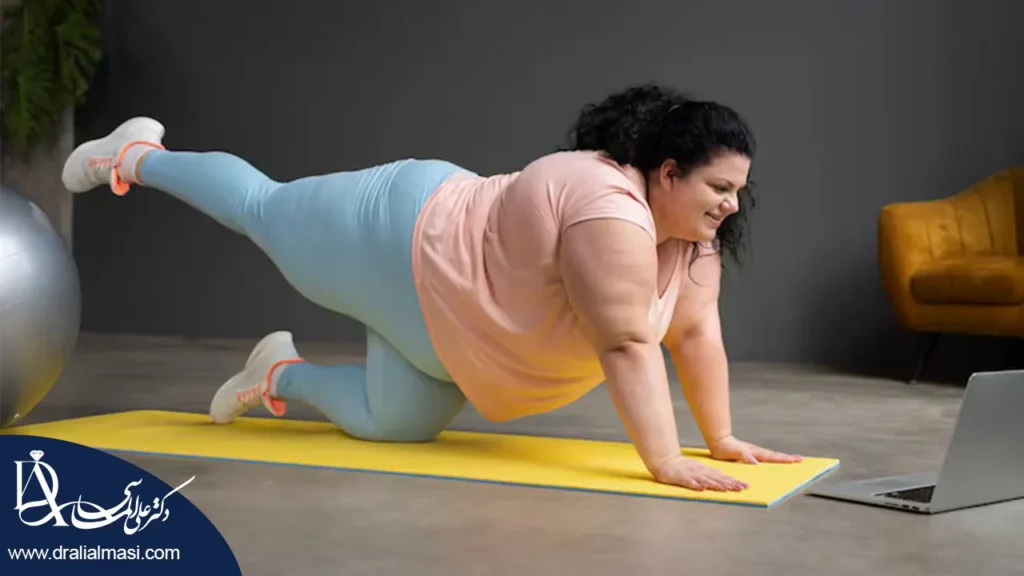 خانم چاقی که ورزش می کند اما لاغری نمی شود.