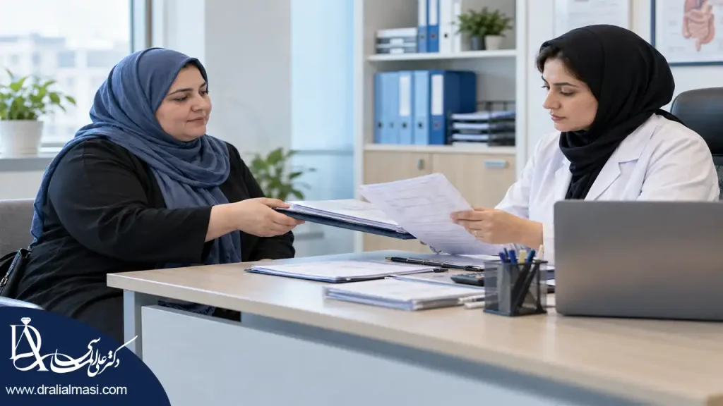 ارائه مدارک پزشکی بیمار برای بررسی تأییدیه بیمه جراحی لاغری