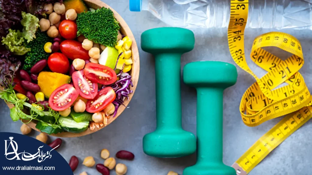 تصویر دمبل و متر با غذای سالم برای اصلاح سبک زندگی