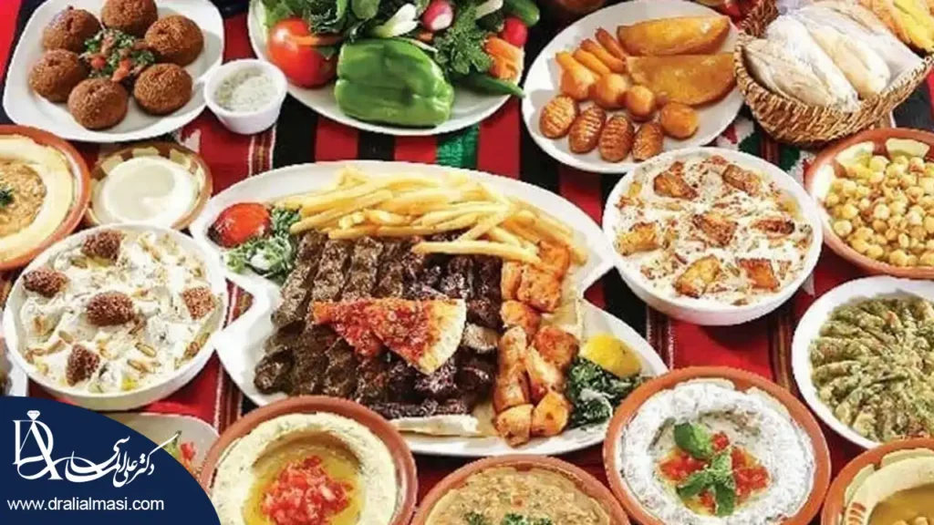 تصویر یک میز پر از غذا