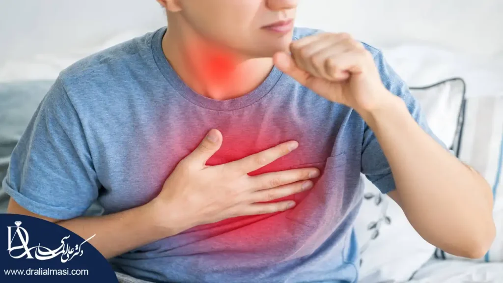 تصویر مردی که سر معده اش از درد می سوزد